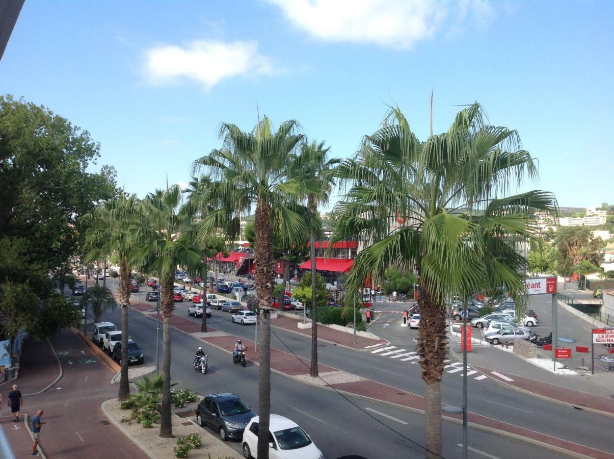 F2 Immeuble Les Pieds Dans L'Eau Apartment Villeneuve-Loubet Exterior photo